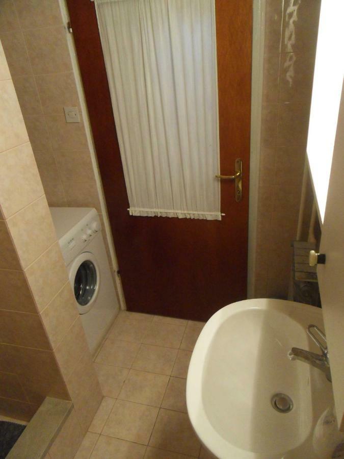 Blasco Krnica Luaran gambar